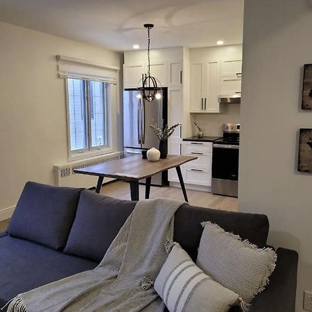 Free Parking, Beautiful 4 1/2- 2 Bedroom Apartment Монреал Екстериор снимка