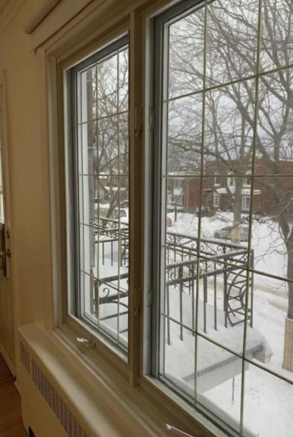 Free Parking, Beautiful 4 1/2- 2 Bedroom Apartment Монреал Екстериор снимка