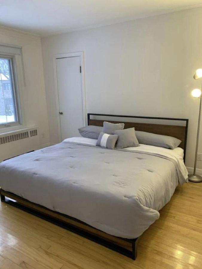 Free Parking, Beautiful 4 1/2- 2 Bedroom Apartment Монреал Екстериор снимка