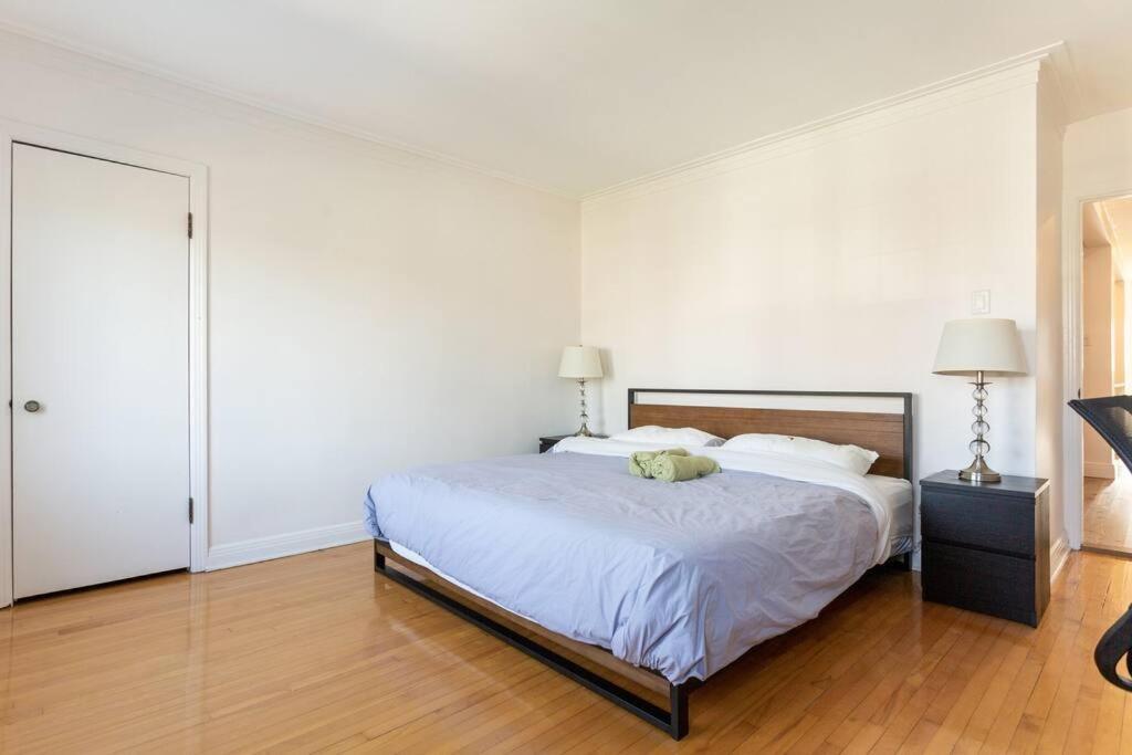 Free Parking, Beautiful 4 1/2- 2 Bedroom Apartment Монреал Екстериор снимка